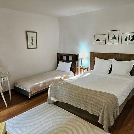 Bed And Breakfast Saultchevreuil, Au Mont Saint Michel Villedieu-les-Poëles Esterno foto